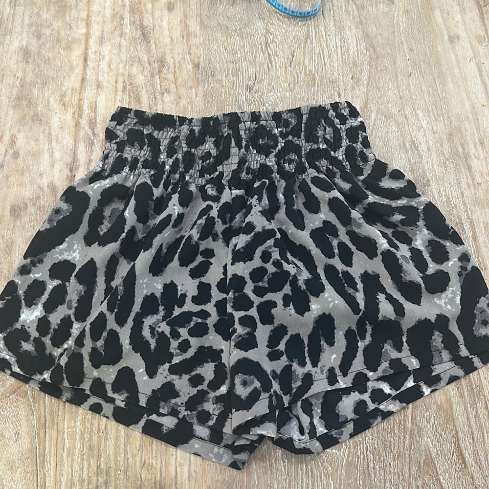Leopard Pull on Shorts XS